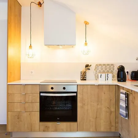 Amazing Center 2 Bdr Flat! Lisboa